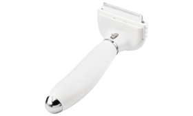 Mała biała szczotka do linienia psa z drobnymi metalowymi zębami i rączką, do usuwania luźnego sierści.